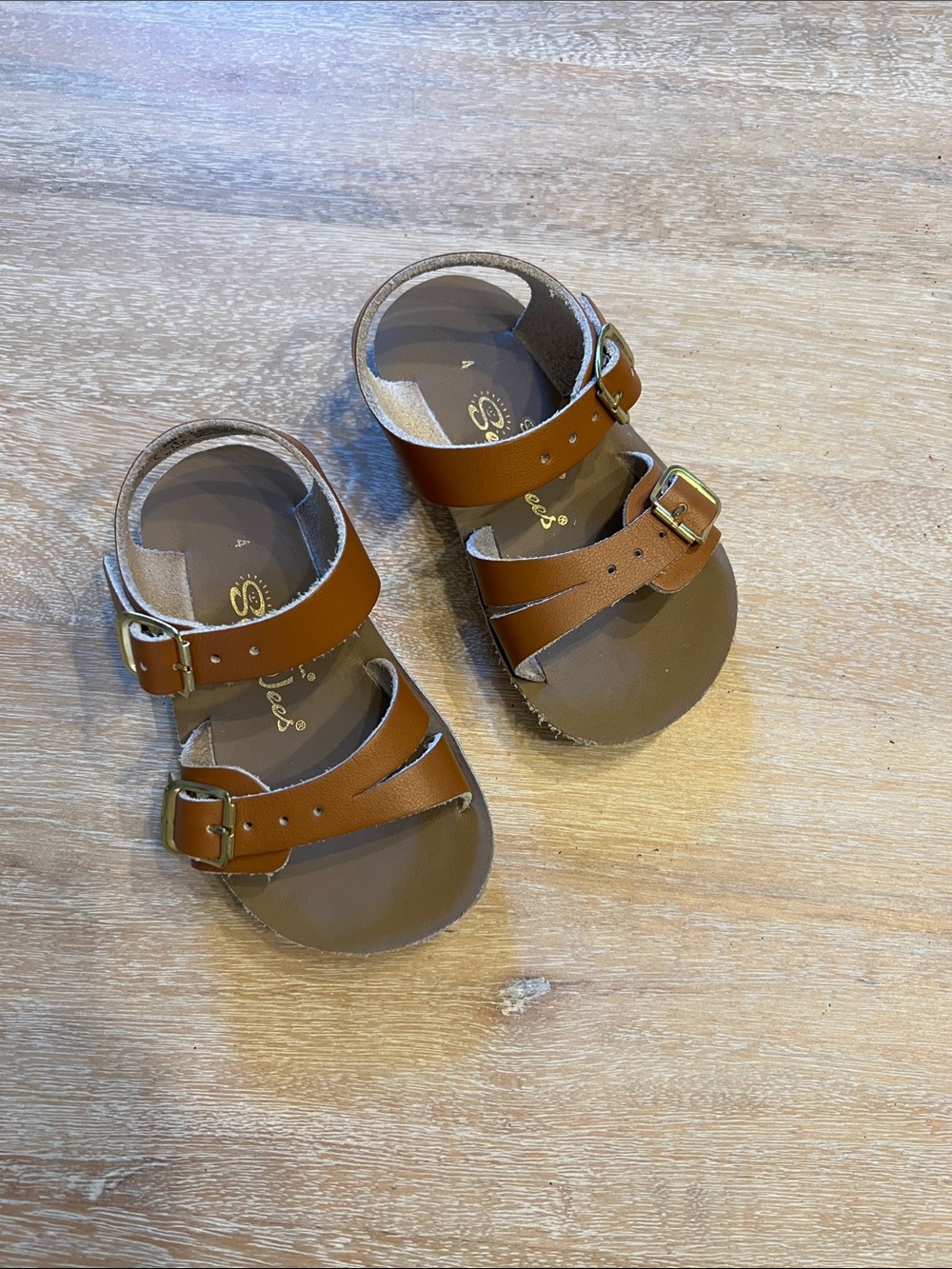 Sun San sea wee size 4 EUC unisex